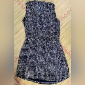 Women’s blue print dress